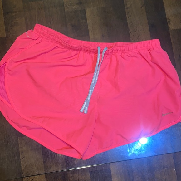 Nike running shorts - Picture 1 of 4